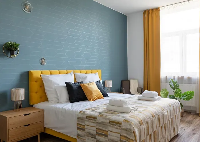 Luxe Living Castle View